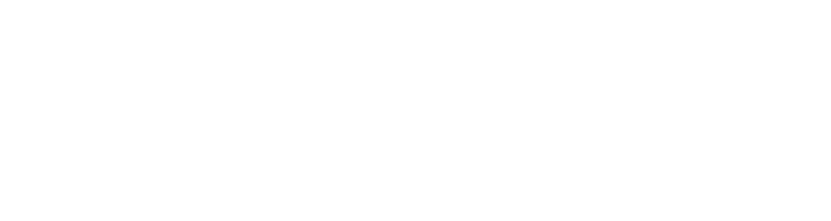 囲炉裏を囲んで会話が弾む